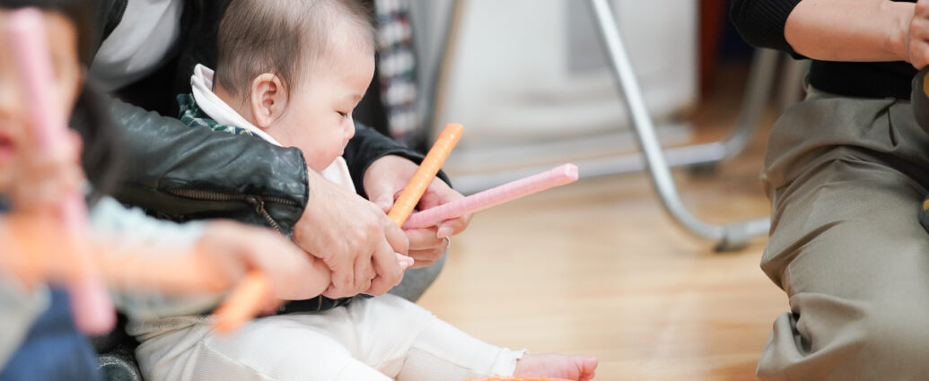 千葉市のリトミック教室｜0歳から親子で音楽を楽しむレッスン風景