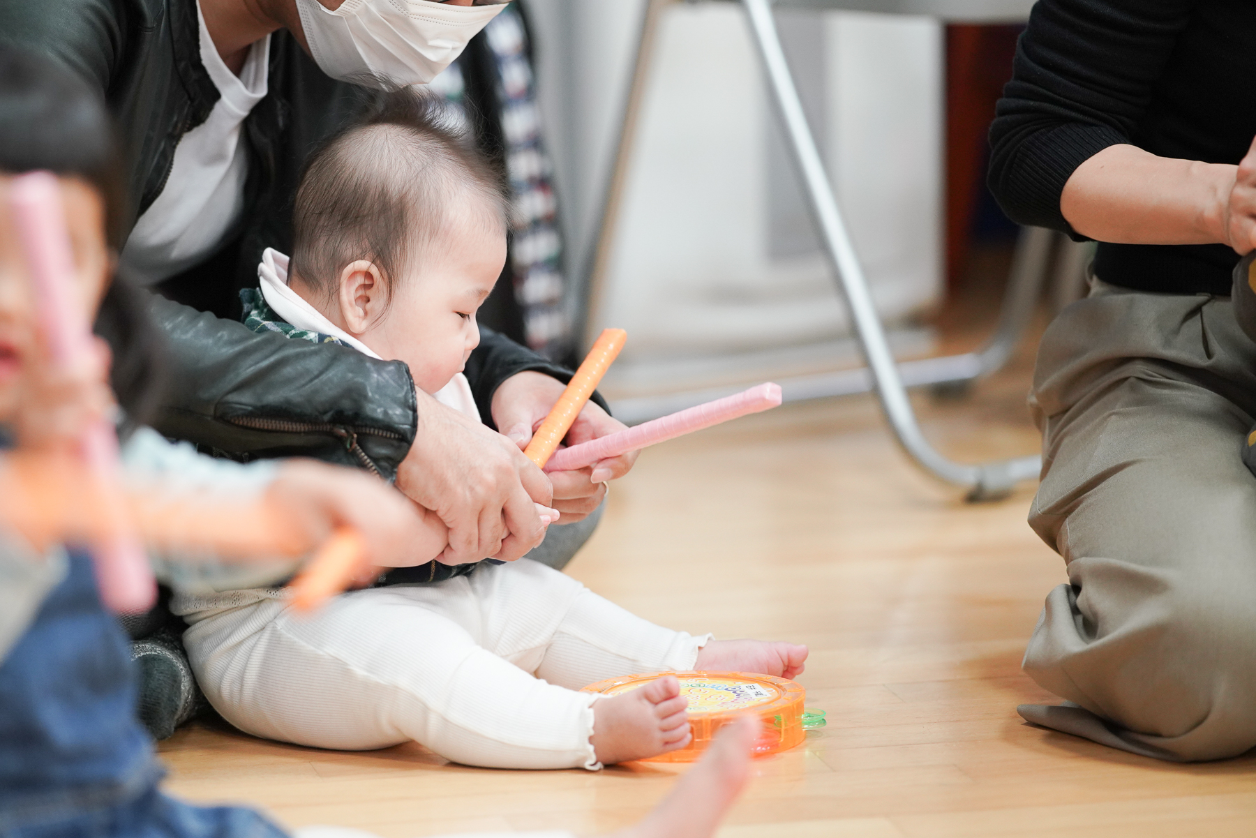 千葉市のリトミック教室｜0歳から親子で音楽を楽しむレッスン風景